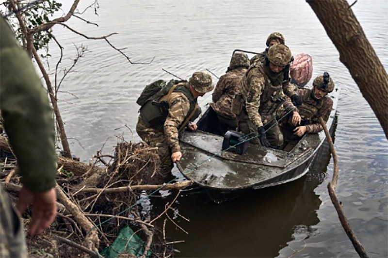 khả năng ukraine đánh chiếm crimea sau khi chốt chặn ở tả ngạn sông dnipro hình ảnh 1 kha nang ukraine danh chiem crimea sau khi chot chan o ta ngan song dnipro hinh anh 1