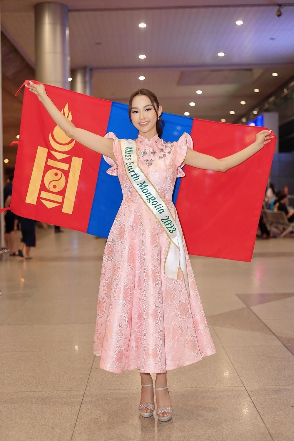 foreign beauty queens gather in vietnam for miss earth 2023 picture 8