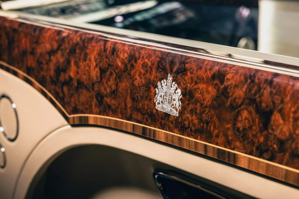 Chiêm ngưỡng chiếc Bentley Mulsanne đặc biệt của cố Nữ hoàng Anh Elizabeth II