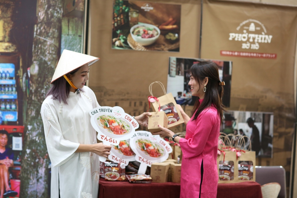 vietnam day in japan impresses local residents picture 8