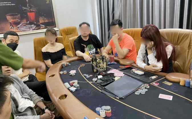 triet pha o danh bac bang hinh thuc poker, giao dich hon 20 ty dong tai ha noi hinh anh 1