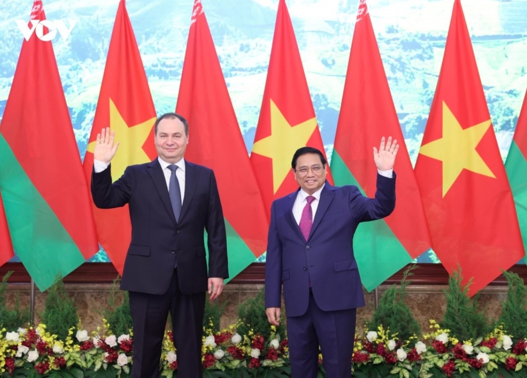 pm chinh hosts welcome ceremony for belarusian counterpart picture 5