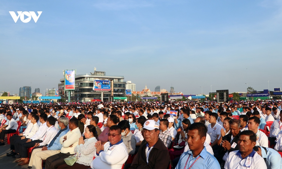 campuchia luôn ghi nhớ sự hi sinh to lớn của người lính tình nguyện việt nam hình ảnh 1 campuchia luon ghi nho su hi sinh to lon cua nguoi linh tinh nguyen viet nam hinh anh 1