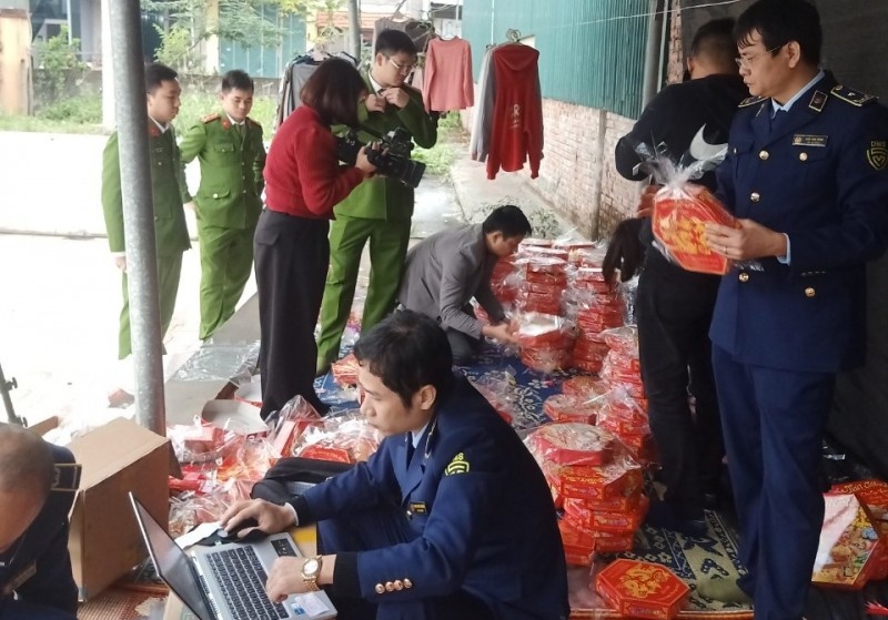thu 5.300 hop sua, phat hien xuong mut tet gia mao nhan hieu hinh anh 1 thu 5.300 hop sua, phat hien xuong mut tet gia mao nhan hieu hinh anh 1