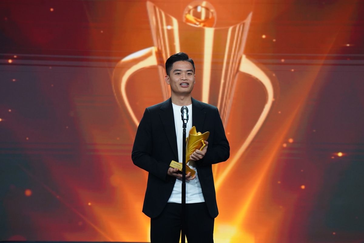 cúp chiến thắng 2023 bóng chuyền nữ việt nam bội thu giải thưởng hình ảnh 4 cup chien thang 2023 bong chuyen nu viet nam boi thu giai thuong hinh anh 4