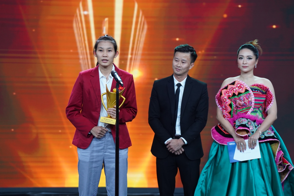 cúp chiến thắng 2023 bóng chuyền nữ việt nam bội thu giải thưởng hình ảnh 8 cup chien thang 2023 bong chuyen nu viet nam boi thu giai thuong hinh anh 8