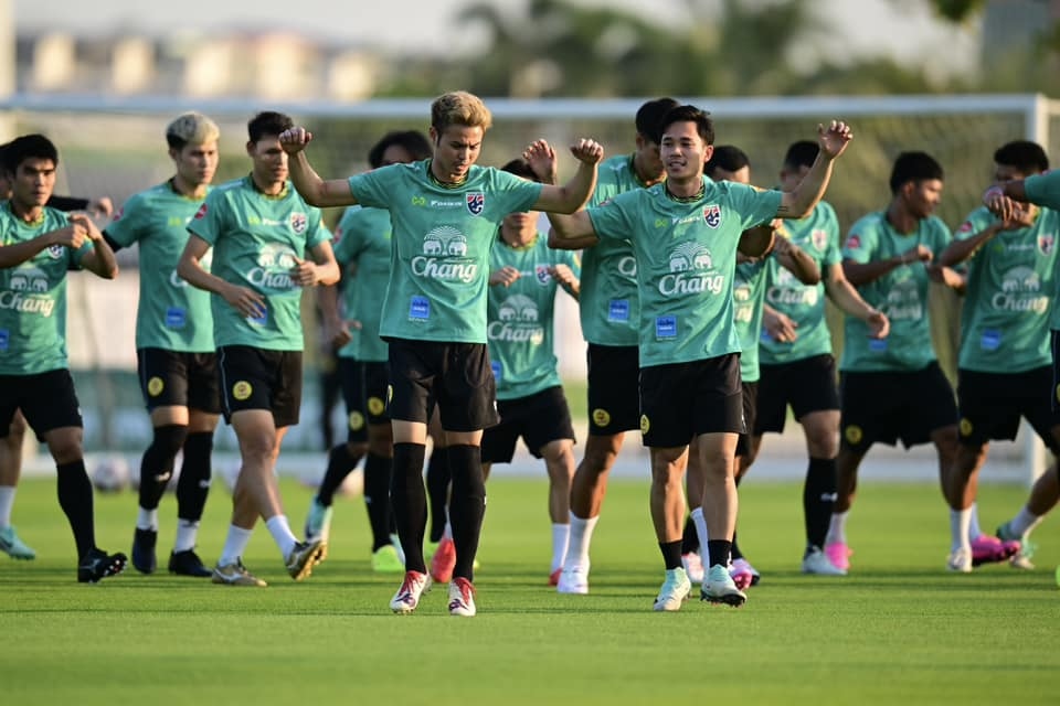 Dt thai lan chuan bi so sai truoc asian cup 2023 hinh anh 1