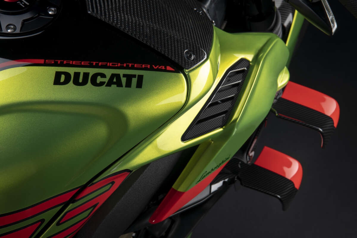 Khám phá Ducati Streetfighter V4 Lamborghini bản giới hạn cực hiếm giá gần 2,4 tỷ