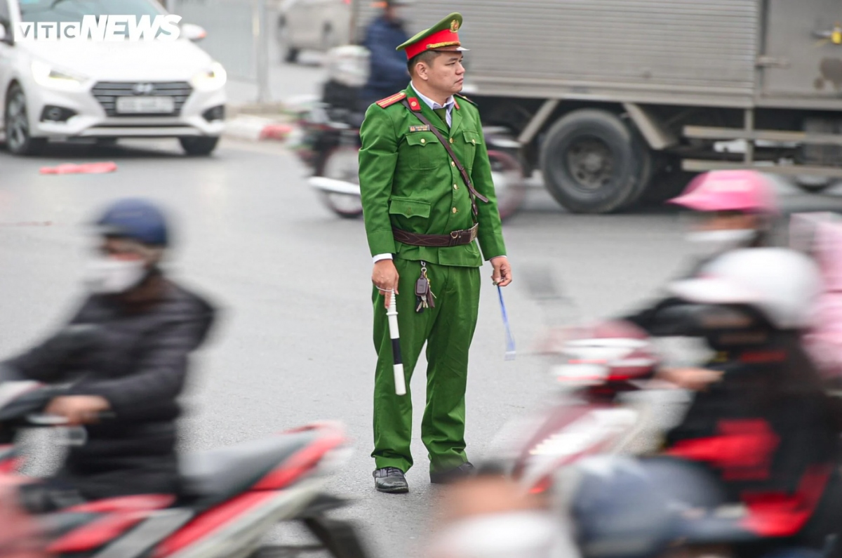 hanoi gateways jammed as people return home for tet picture 5