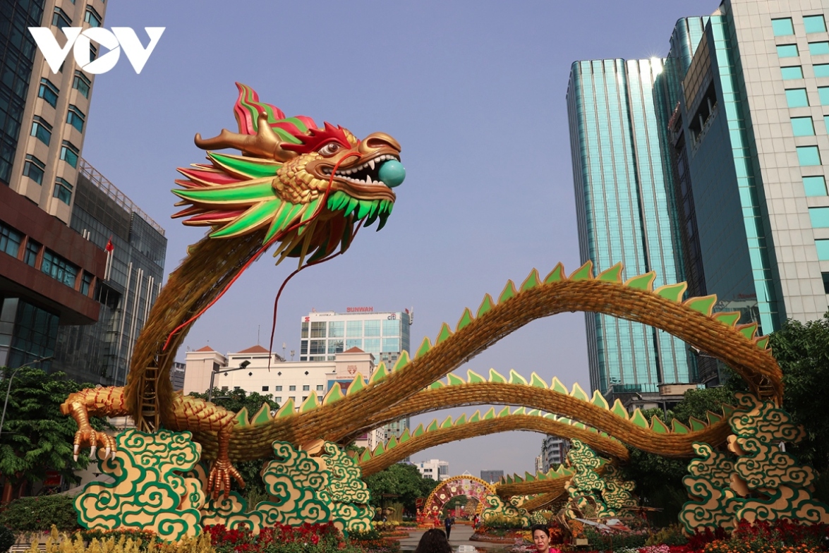 nguyen hue flower street given tet makeover picture 12