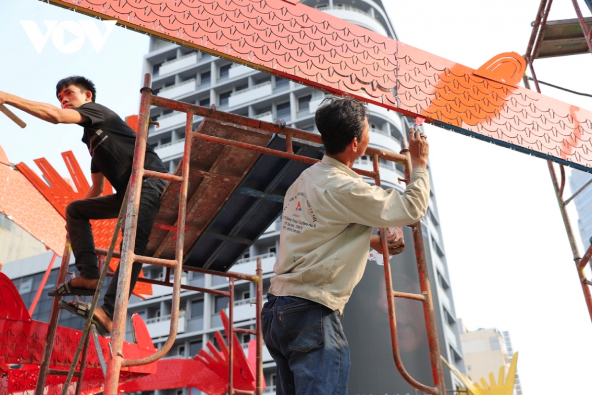 nguyen hue flower street given tet makeover picture 3