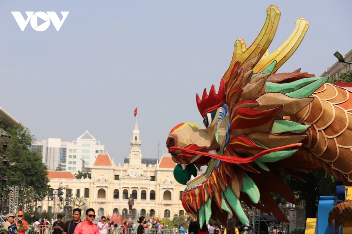 nguyen hue flower street given tet makeover picture 7