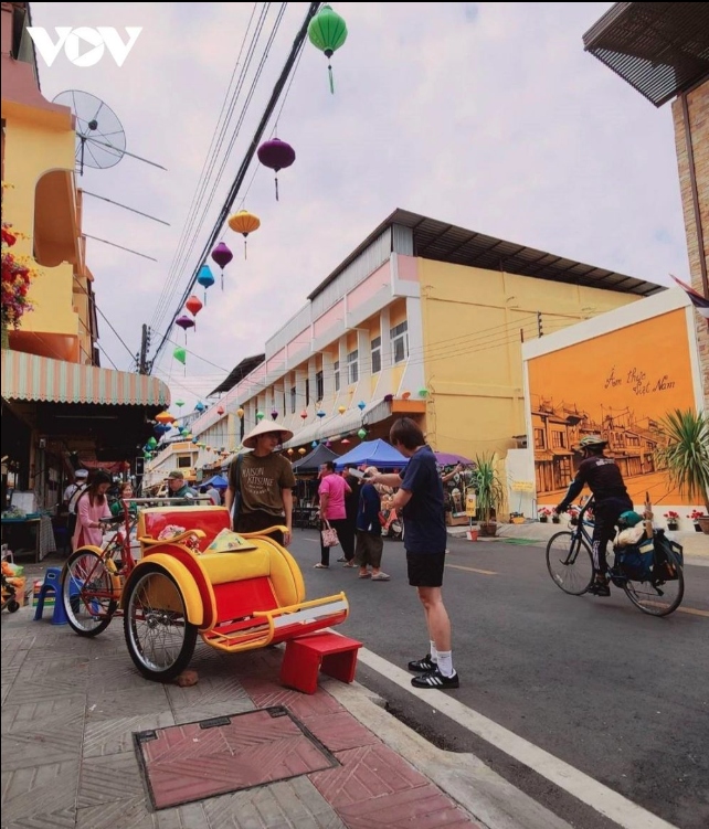tet festive atmosphere prevails in thailand s vietnam town picture 4