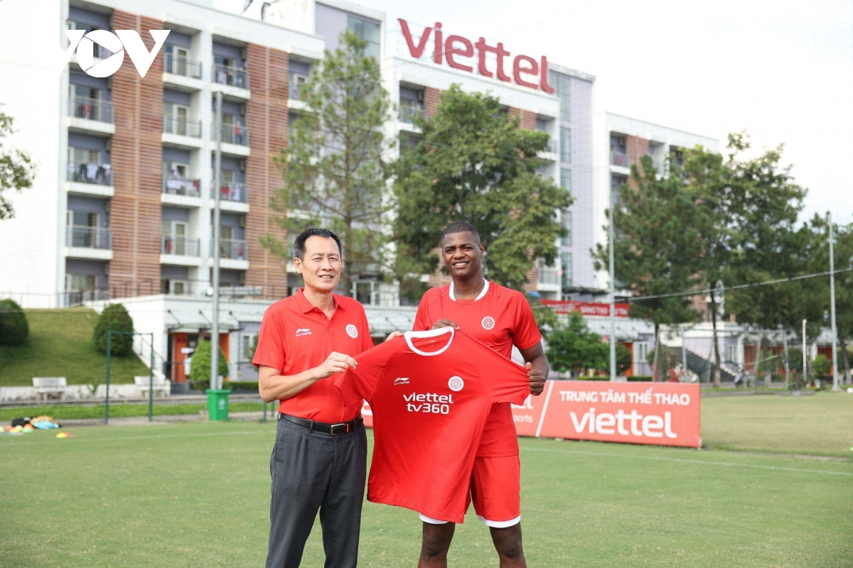 chuyển nhượng v-league viettel fc tái hợp với cựu vua phá lưới hình ảnh 1 chuyen nhuong v-league viettel fc tai hop voi cuu vua pha luoi hinh anh 1
