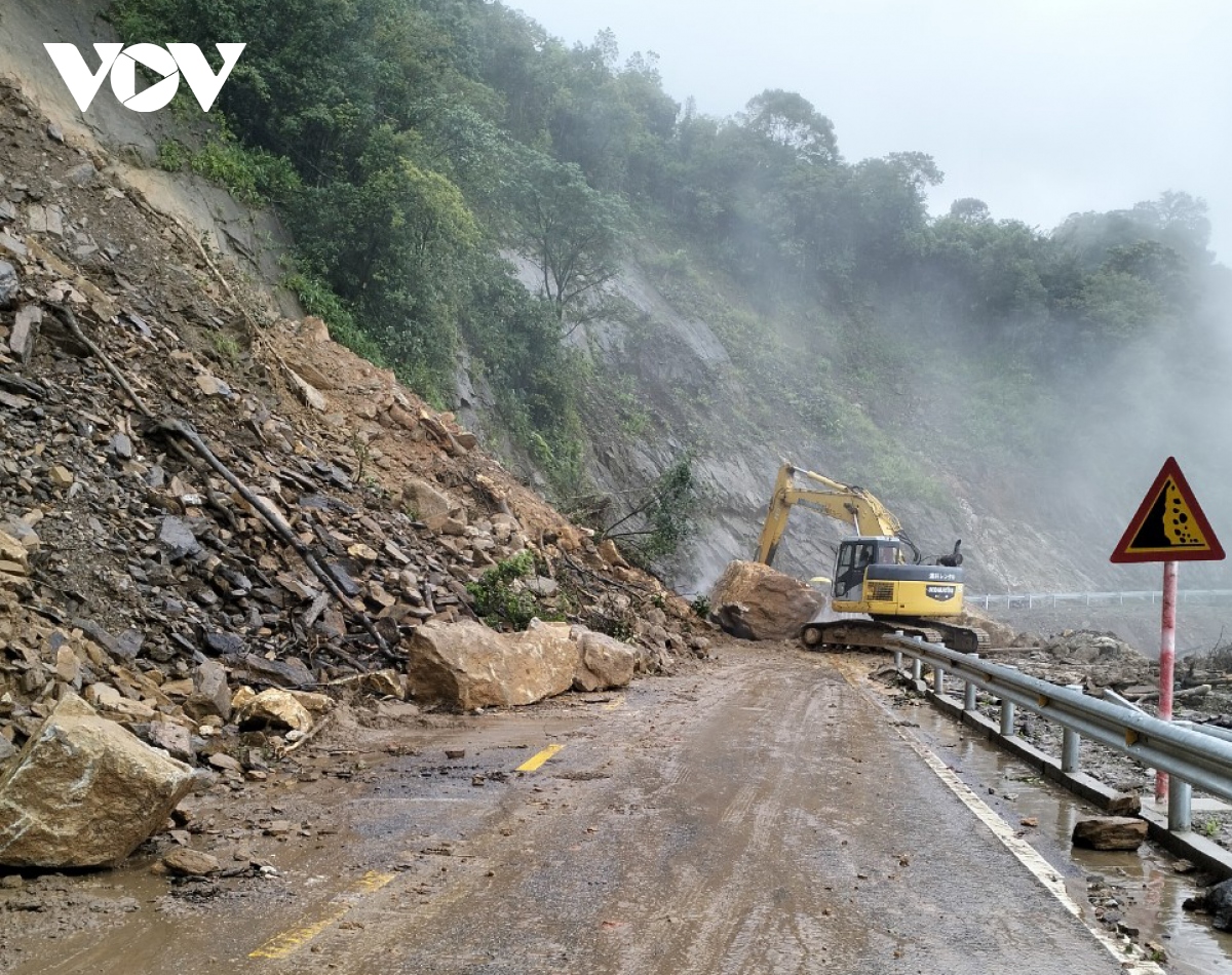 quốc lộ 8a đi cửa khẩu quốc tế cầu treo đã thông tuyến hình ảnh 1 quoc lo 8a di cua khau quoc te cau treo da thong tuyen hinh anh 1