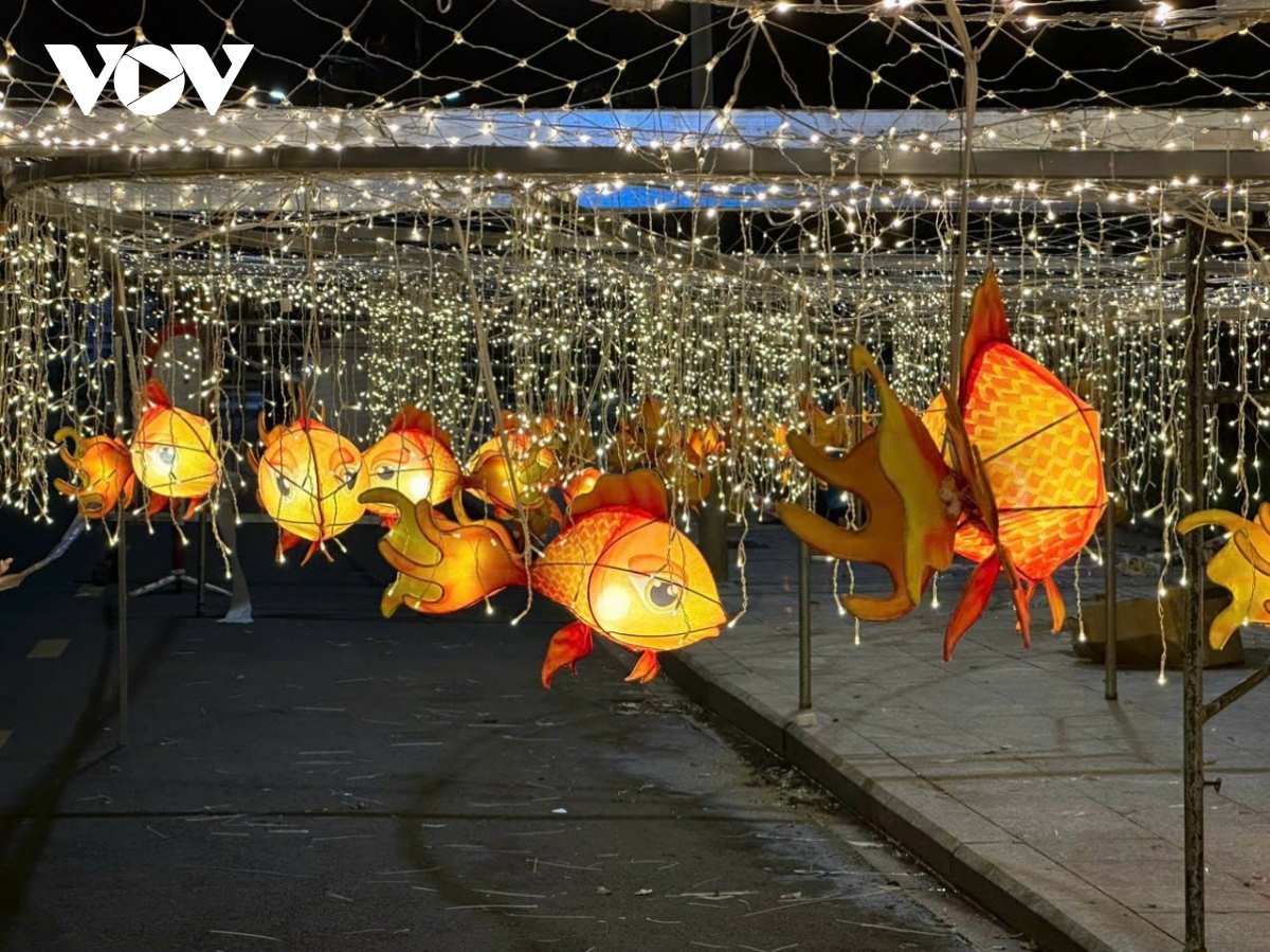 nhộn nhịp hoạt động vui hội trăng rằm tại đô thị mỹ tho hình ảnh 2 nhon nhip hoat dong vui hoi trang ram tai do thi my tho hinh anh 2