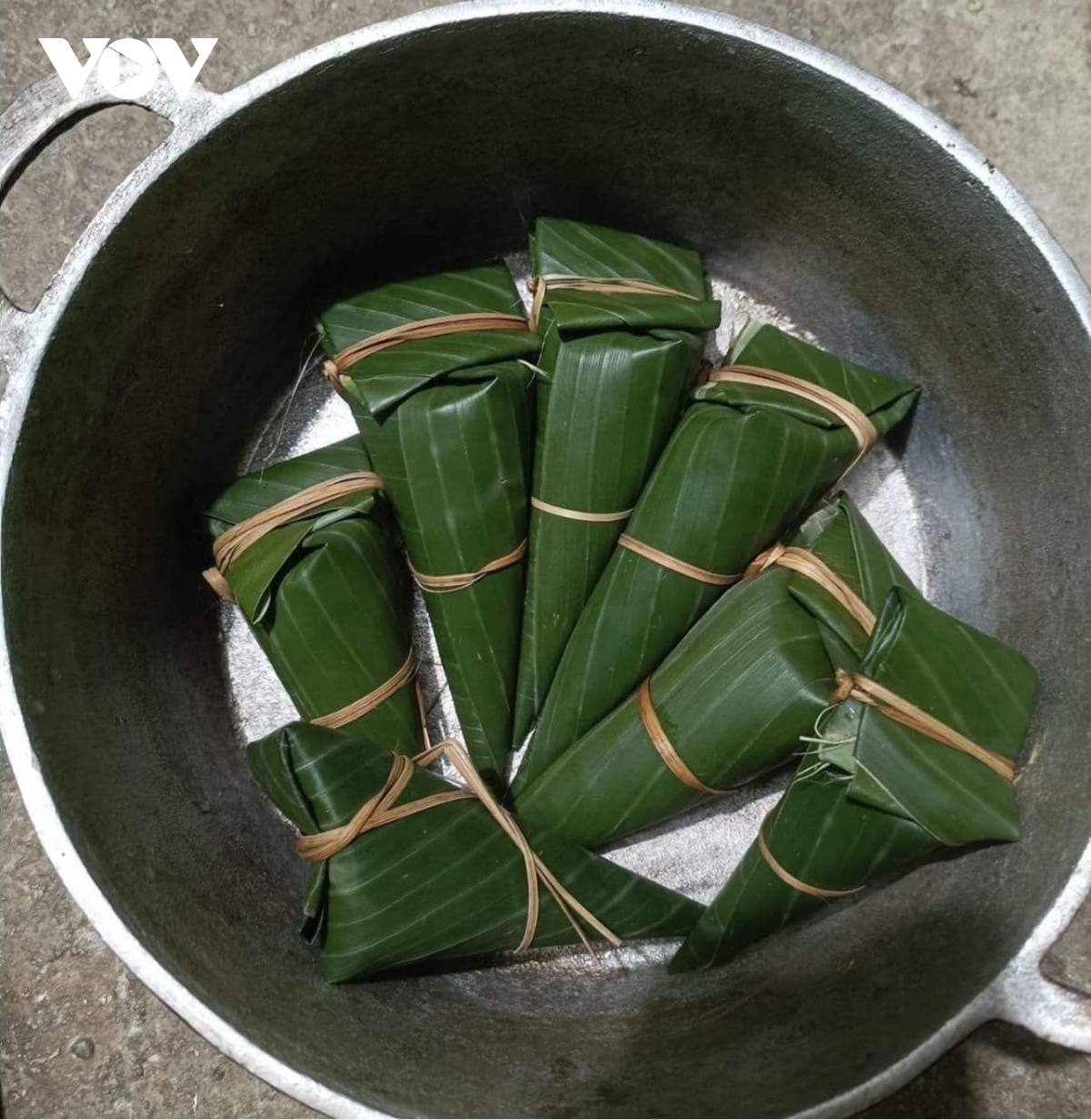 Doc dao mon banh cooc mo trong le thoi noi cua nguoi tay, nung hinh anh 1 Doc dao mon banh cooc mo trong le thoi noi cua nguoi tay, nung hinh anh 1