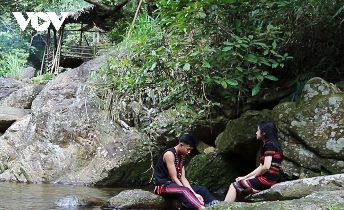 a luoi bo dan nhung hu tuc ky la de song van minh hinh anh 2