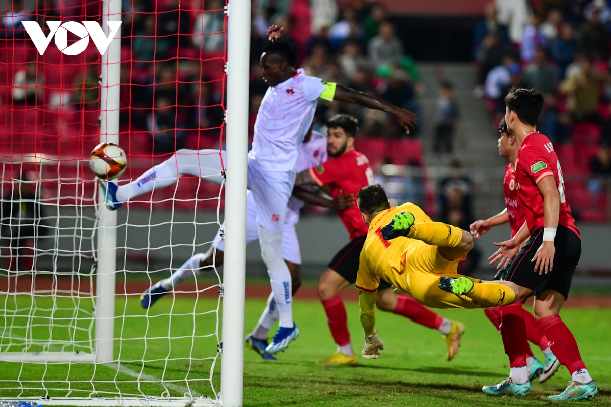 Quang Hải ghi bàn, CLB CAHN vẫn thua đậm Hải Phòng 4 quang hai ghi ban, cahn van nhan that bai truoc hai phong fc hinh anh 1