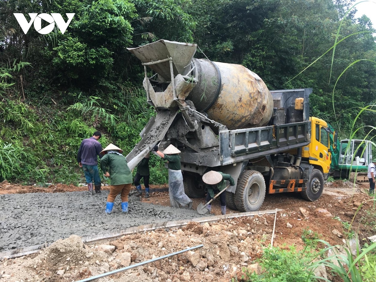bac kan thieu nguon cung vat lieu xay dung tai cho hinh anh 4