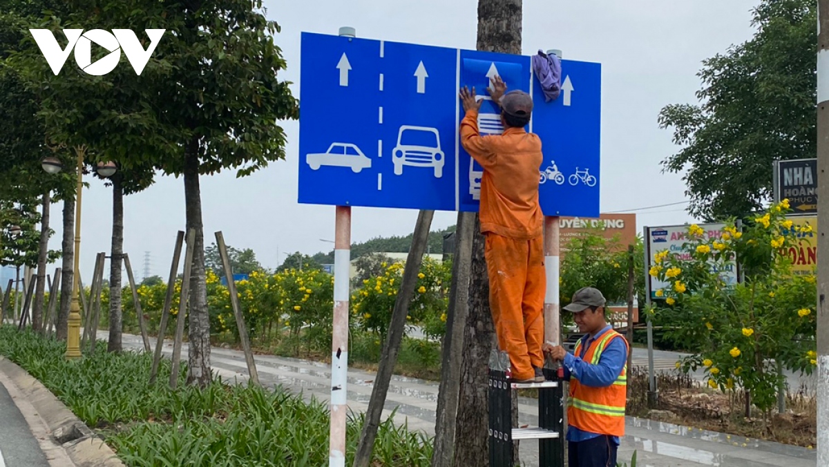 bình dương xóa biển báo độc quyền xe buýt thành làn hỗn hợp sau phản ánh của dân hình ảnh 1 binh duong xoa bien bao doc quyen xe buyt thanh lan hon hop sau phan anh cua dan hinh anh 1