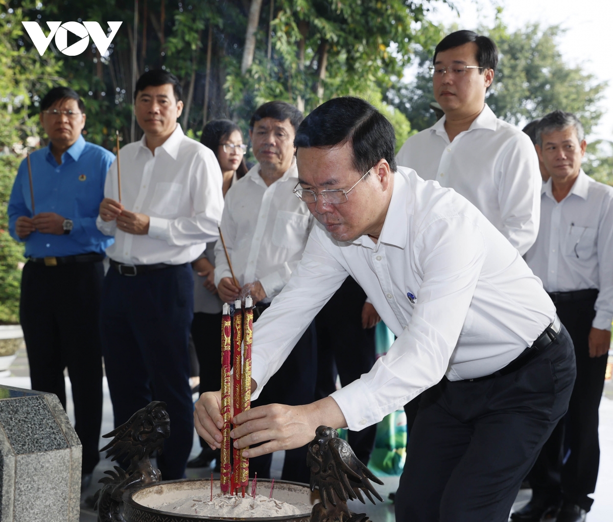 chu tich nuoc vo van thuong chuc tet tai Dong thap hinh anh 11
