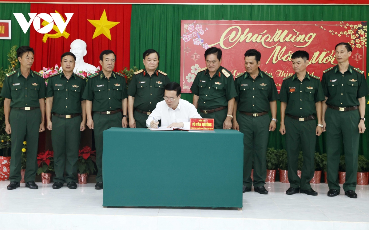 chu tich nuoc quan tam den nguoi dan de xa dao tho chau som khong con ho ngheo hinh anh 7 chu tich nuoc quan tam den nguoi dan de xa dao tho chau som khong con ho ngheo hinh anh 7