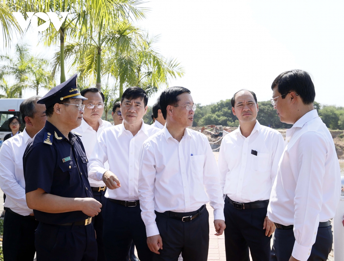 chu tich nuoc vo van thuong chuc tet tai Dong thap hinh anh 8