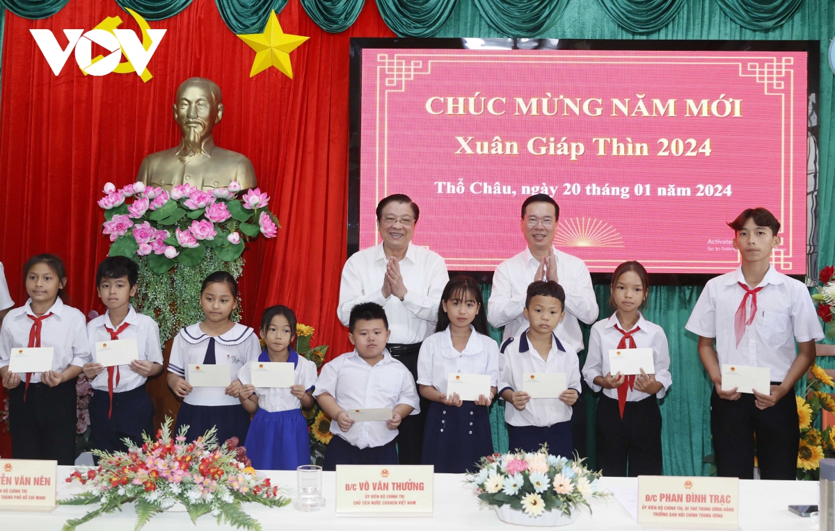 chu tich nuoc quan tam den nguoi dan de xa dao tho chau som khong con ho ngheo hinh anh 14 chu tich nuoc quan tam den nguoi dan de xa dao tho chau som khong con ho ngheo hinh anh 14