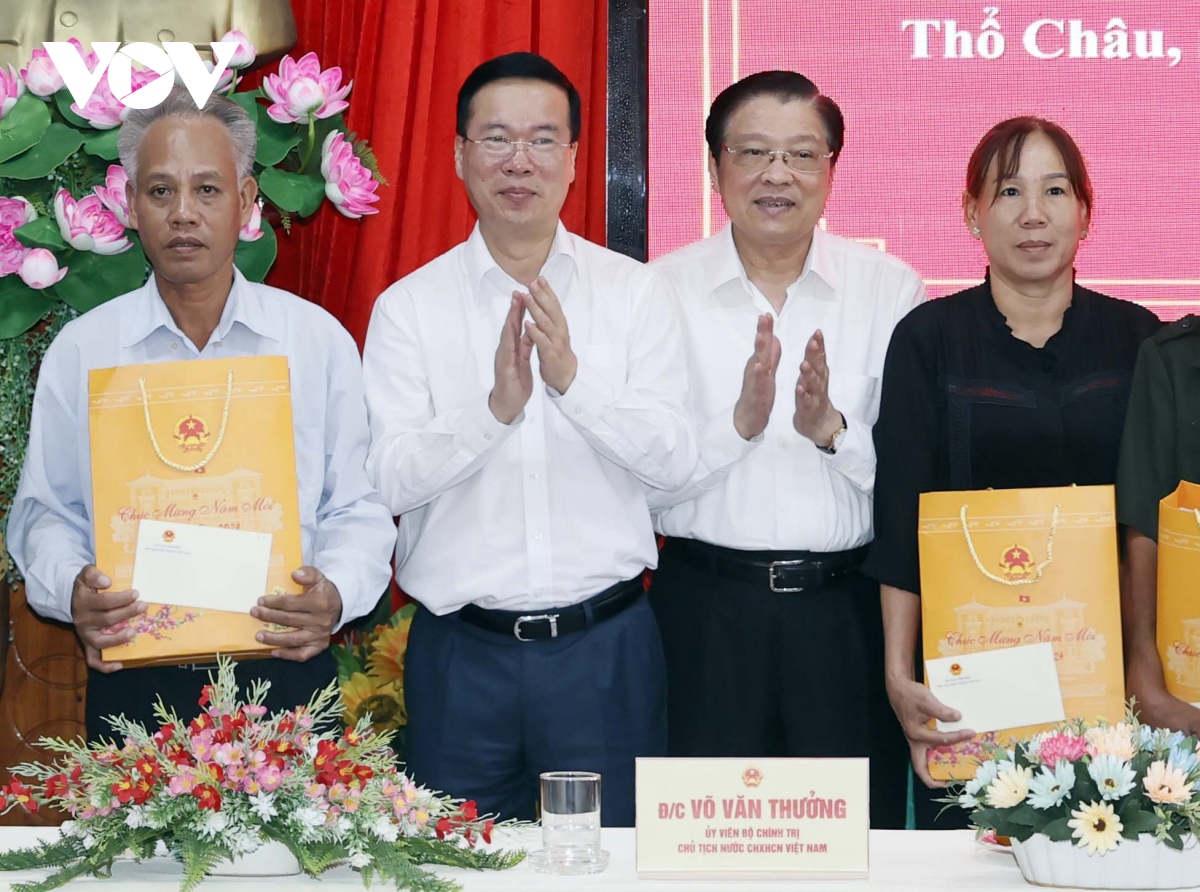 chu tich nuoc quan tam den nguoi dan de xa dao tho chau som khong con ho ngheo hinh anh 8 chu tich nuoc quan tam den nguoi dan de xa dao tho chau som khong con ho ngheo hinh anh 8