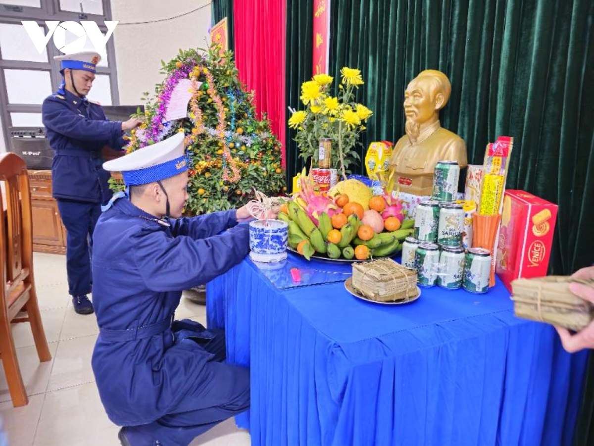 mua xuan den som tren dao bach long vi hinh anh 3 mua xuan den som tren dao bach long vi hinh anh 3