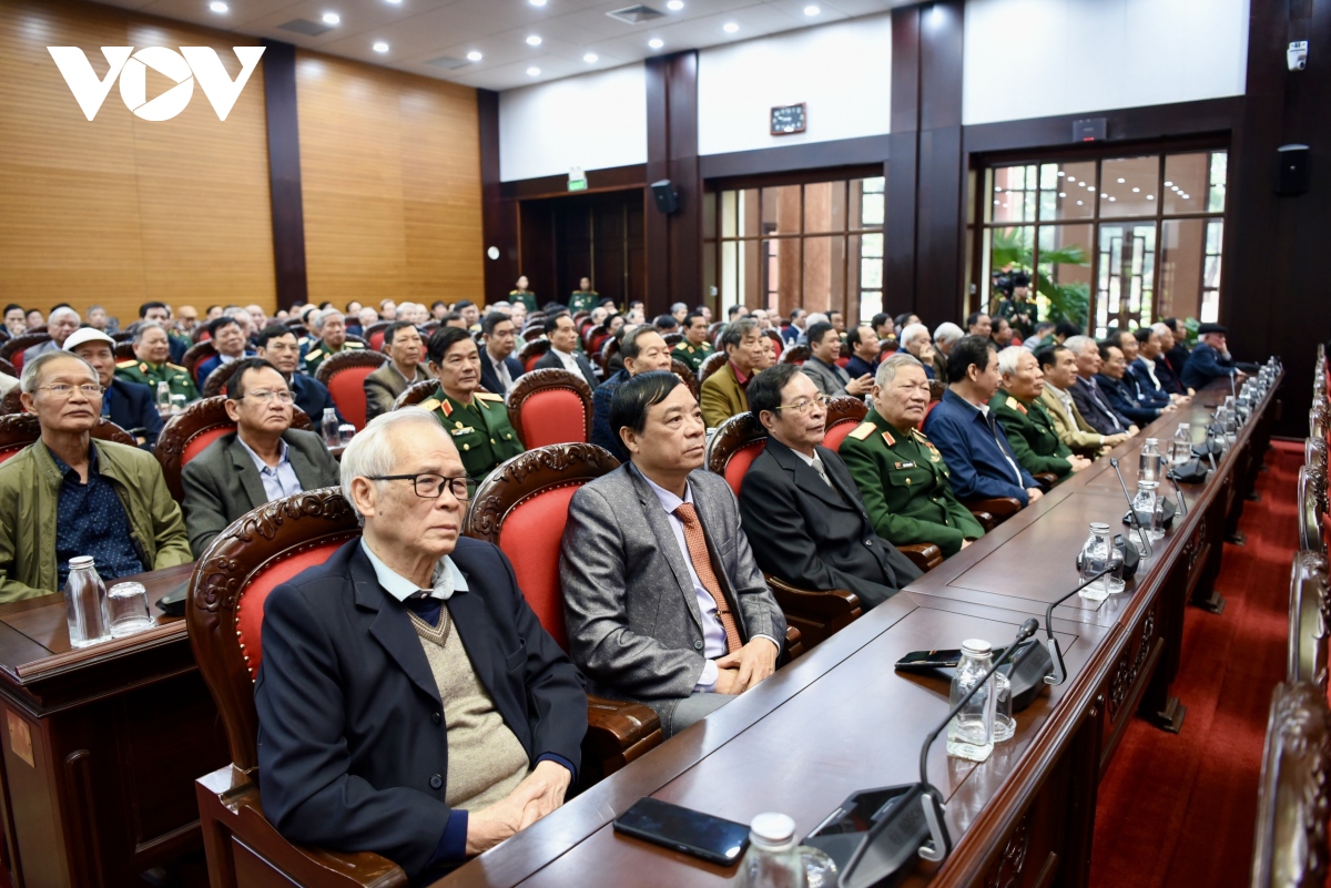 toan canh bo quoc phong gap mat can bo cao cap quan doi nghi huu hinh anh 7